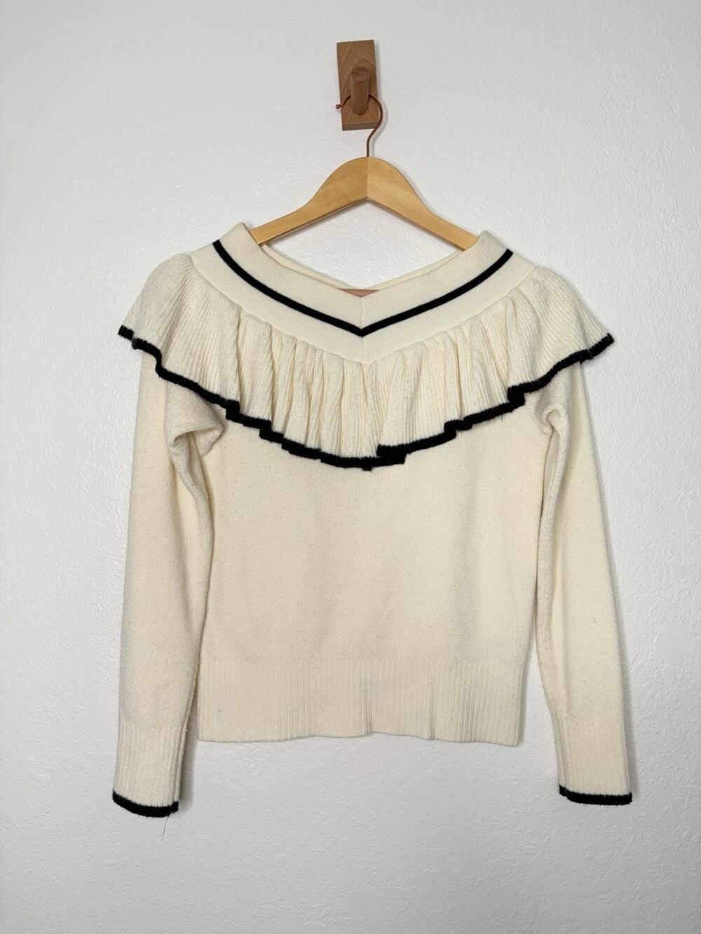 NWT Anthropologie Knitted And Knotted Ruffle Off The Shoulder Sweater Size S